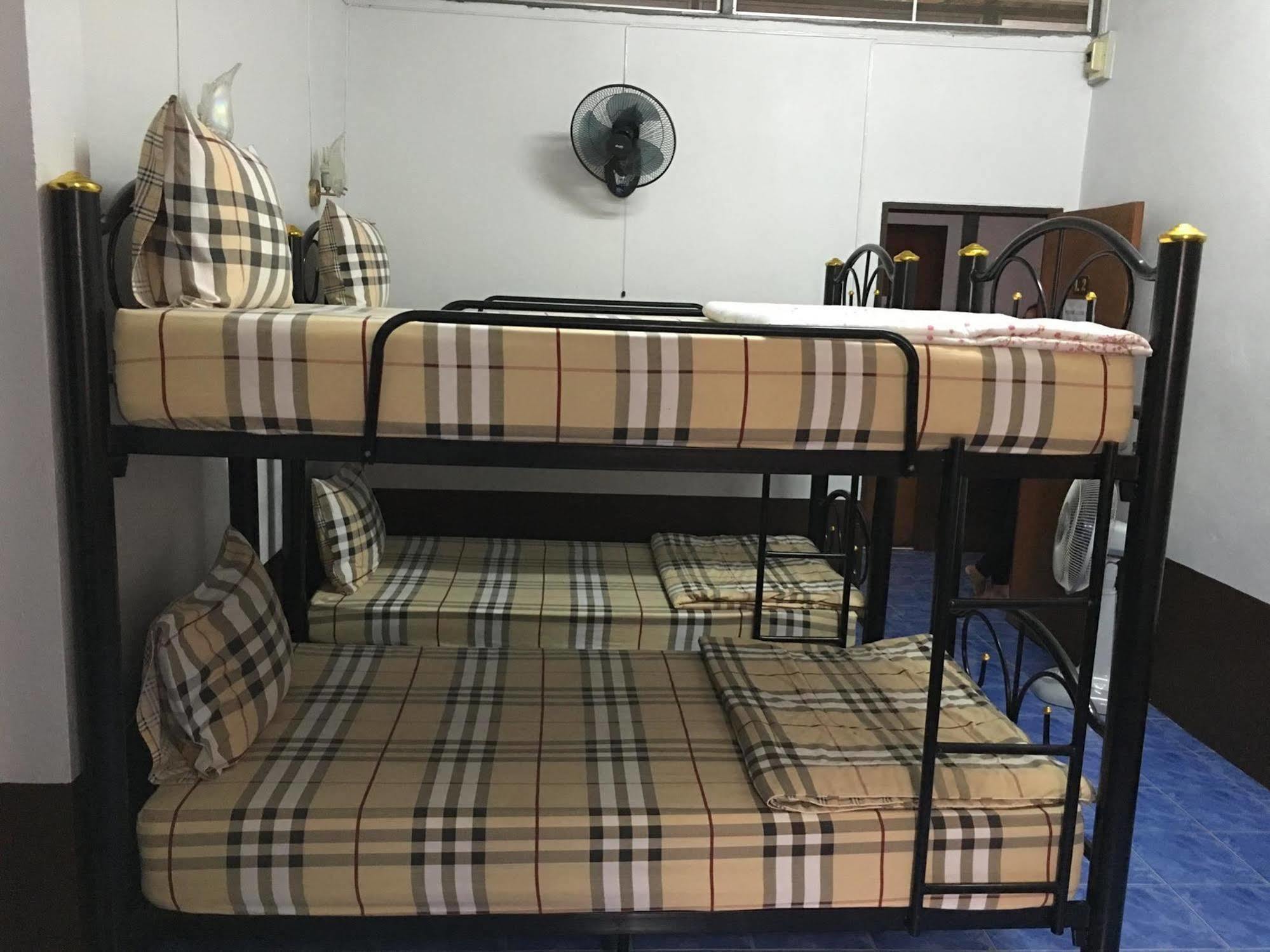 Greentea Guesthouse Krabi town Buitenkant foto